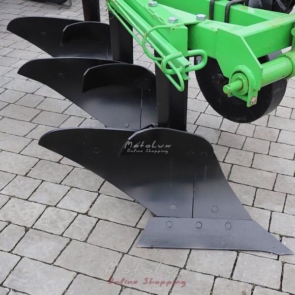Three-Hull Plow Bomet 3-30