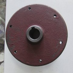 Upper plate hub for Vari rotor mower