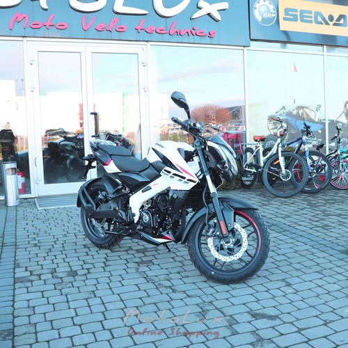 Мотоцикл Bajaj Pulsar NS 200 white