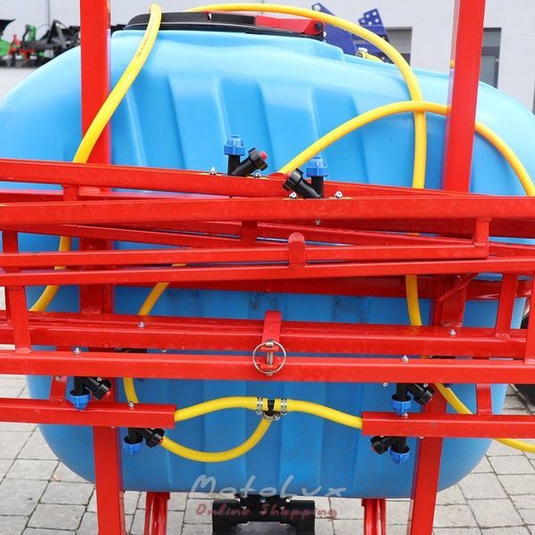 Z&aacute;vesn&yacute; postrekovač pre traktor Polmark 400 l