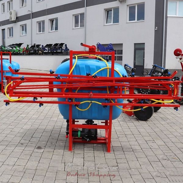Z&aacute;vesn&yacute; postrekovač pre traktor Polmark 400 l