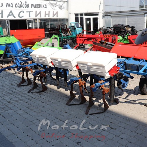 Cultivator Favorit KNRF-4.2-04 for Tractor with Fertilizing System