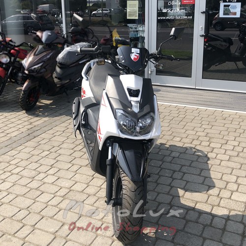 Robogó Forte BWS-R 150cc, fekete és fehér