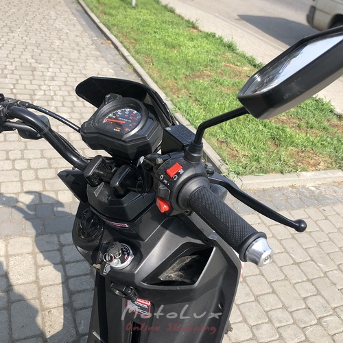 Скутер Forte BWS-R 150cc, черный с белым