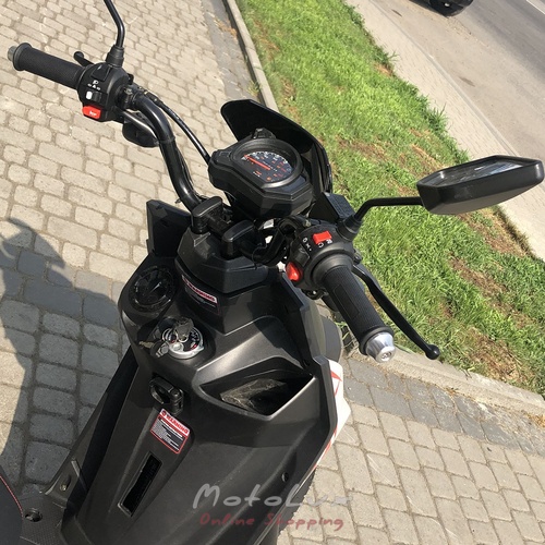 Скутер Forte BWS-R 150cc, черный с белым