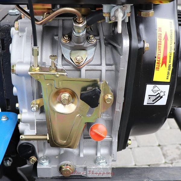 Dieselov&yacute; dvojkolesov&yacute; malotraktor DTZ 510DN, 10 HP, manu&aacute;lny &scaron;tart&eacute;r