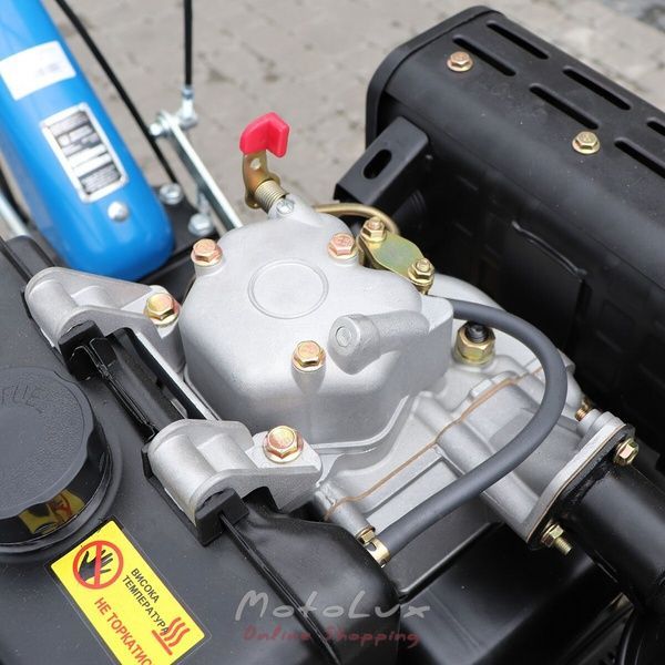 Dieselov&yacute; dvojkolesov&yacute; malotraktor DTZ 510DN, 10 HP, manu&aacute;lny &scaron;tart&eacute;r