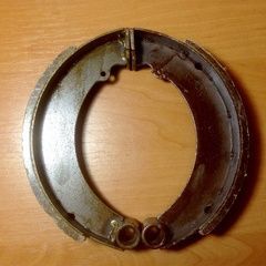 F&eacute;kbet&eacute;tek egytengelyes kis traktorhoz
