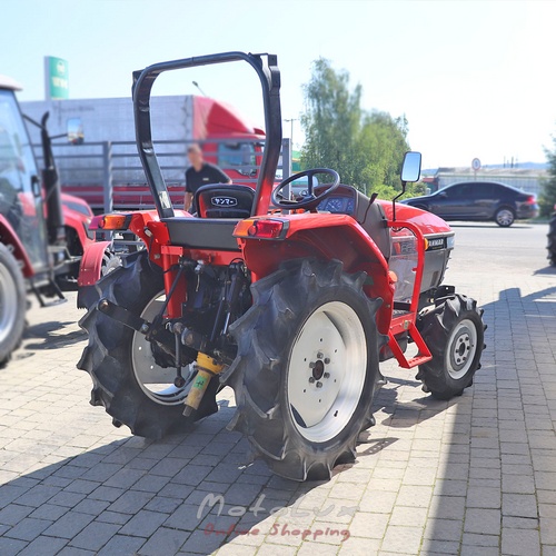 Yanmar AF 24 mini traktor, bol používaný, piros