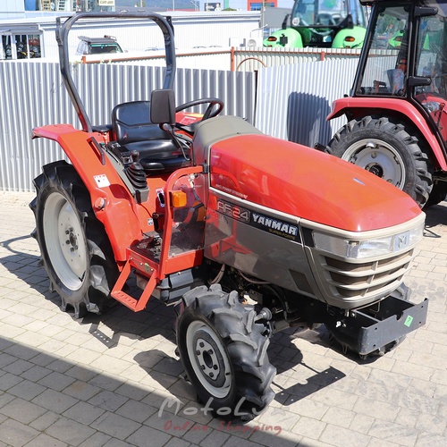 Yanmar AF 24 mini traktor, bol používaný, piros