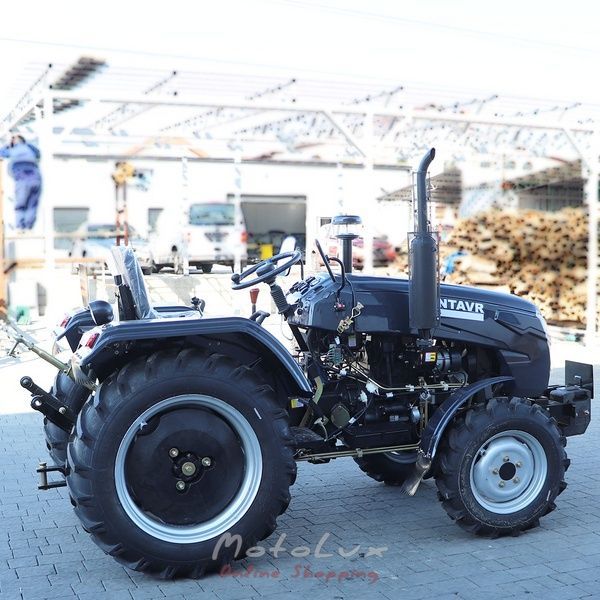 Kentavr 244 S minitraktor, (4+1)х2 v&aacute;lt&oacute;, 24 LE, keskeny ker&eacute;k