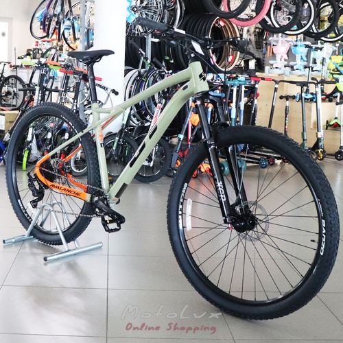 GT Avalanche Elite mountain bike, L frame, 29 wheels, Green