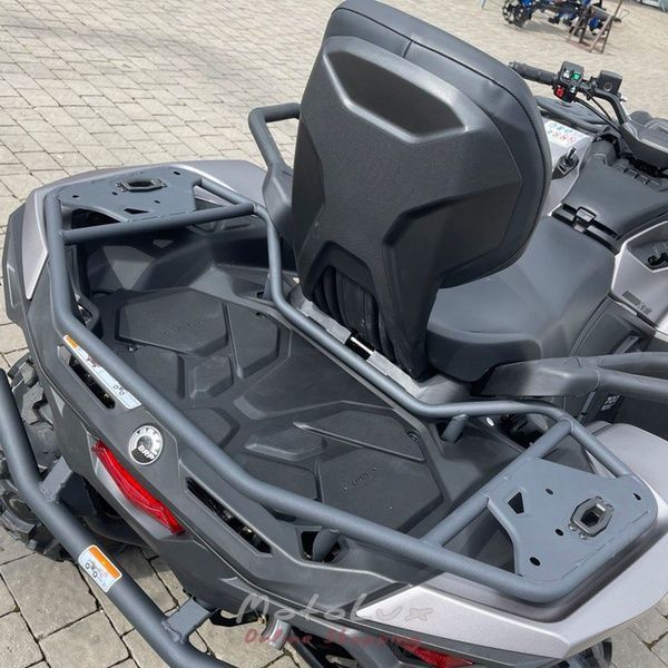 BRP Outlander MAX XT 700 utilit&aacute;rius quad, Platinum Satin, 2024