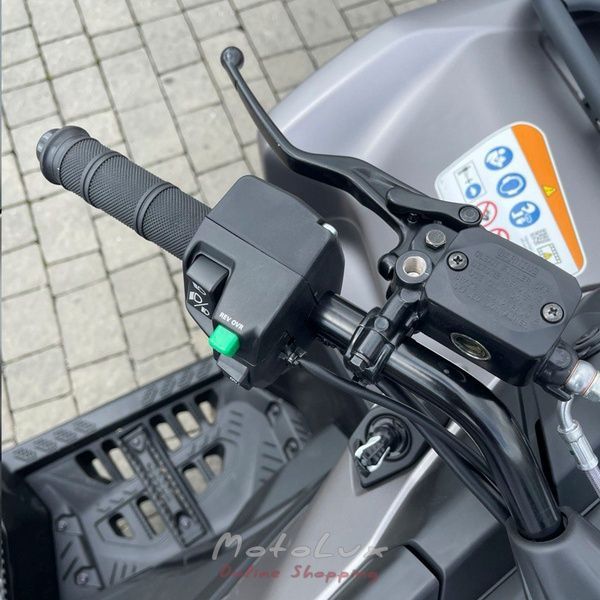 BRP Outlander MAX XT 700 utilit&aacute;rius quad, Platinum Satin, 2024