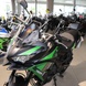 Kawasaki Versys 650 túramotorkerékpár, fekete zöld színben, 2024