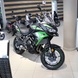 Kawasaki Versys 650 túramotorkerékpár, fekete zöld színben, 2024