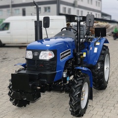 Traktor ДТЗ 5244 НРХ, 3 valce, posilňovač riadenia, 9+9, 2 hydraulické čerpadlá