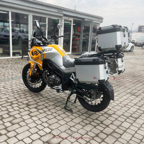 Zonsen Cyclon RX401 motorcycle, gray with yellow