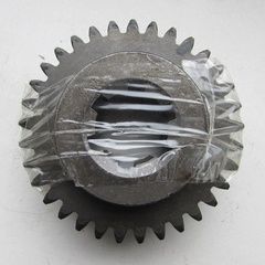 Traktor sebess&eacute;gv&aacute;lt&oacute; 1 - 2 fokozata mozg&oacute; fogaskereke