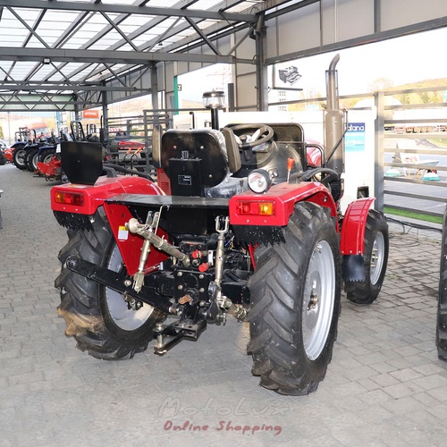 Traktor Kentavr 404S, 40 LE, 4x4, 4 hengeres, 2 hidraulika kimenet, piros