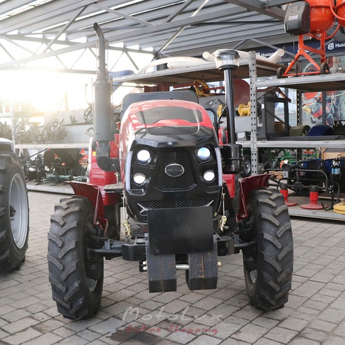 Traktor Kentavr 404S, 40 LE, 4x4, 4 hengeres, 2 hidraulika kimenet, piros