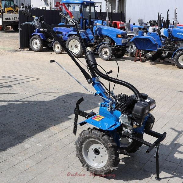 Benzínový dvojkolesový malotraktor Kentavr MB 2070B-4, 7 HP, ručný štartér blue