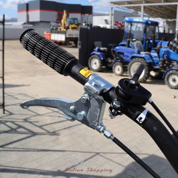 Benzínový dvojkolesový malotraktor Kentavr MB 2070B-4, 7 HP, ručný štartér blue