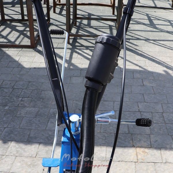 Benzínový dvojkolesový malotraktor Kentavr MB 2070B-4, 7 HP, ručný štartér blue