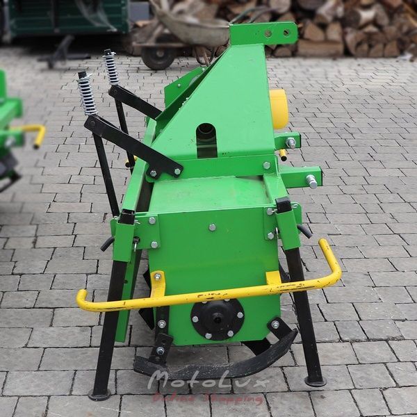P&ocirc;dna fr&eacute;za pre traktor Bomet 1.6 m