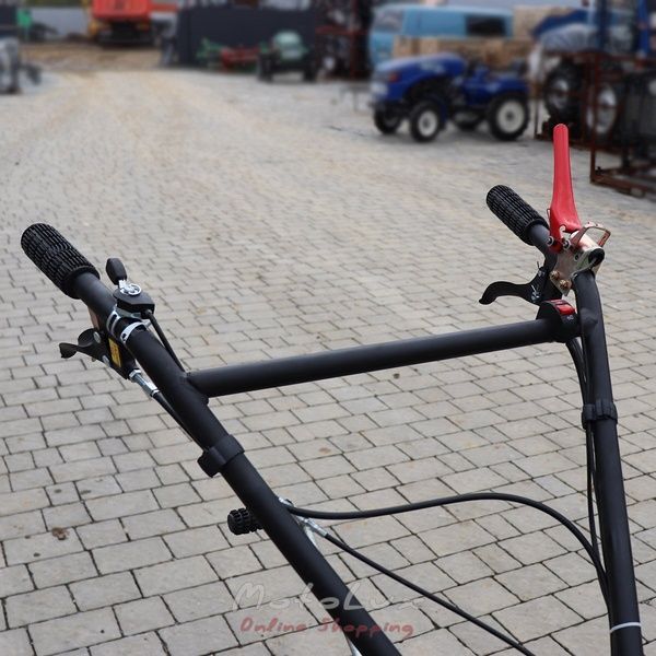 Egytengelyes benzines kistraktor Kentaur MB 2070B-4, 7 LE, k&eacute;zi ind&iacute;t&aacute;s&uacute; red
