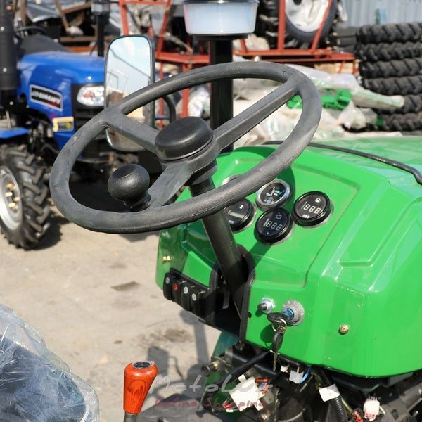 Traktor Xingtai T244THT, 3 henger, szervokorm&aacute;ny, sebess&eacute;gv&aacute;lt&oacute; (4+1)*2 green