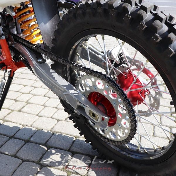 Motocykel BSE J4 Enduro