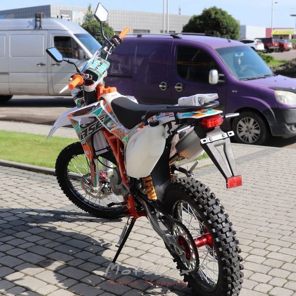 Motocykel BSE J4 Enduro