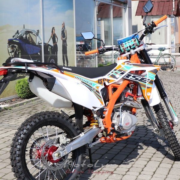 Motocykel BSE J4 Enduro