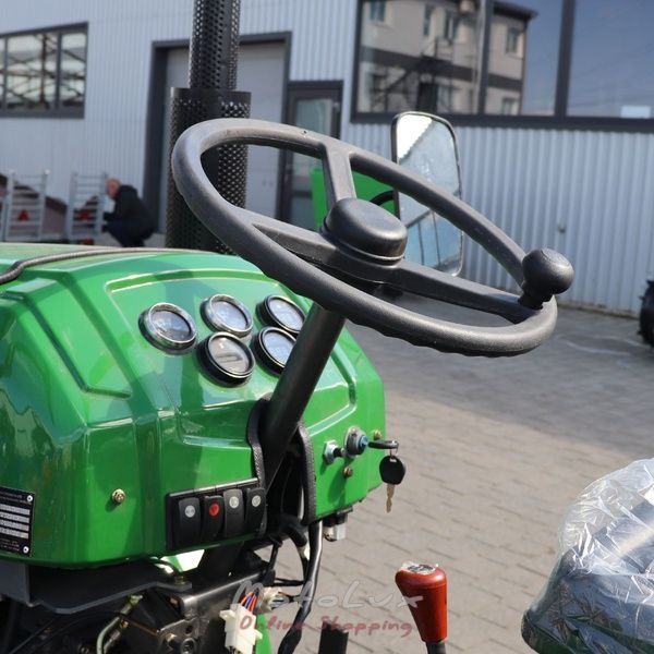 Traktor Xingtai T244THT, 3 henger, szervokorm&aacute;ny, sebess&eacute;gv&aacute;lt&oacute; (4+1)*2 green