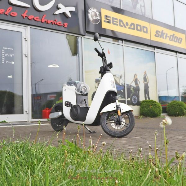 Электроскутер Yadea V7 600W, 48V20AH lithium, white