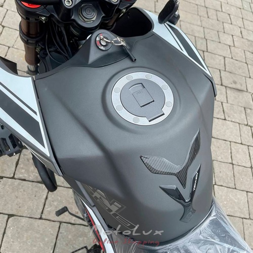 EXDRIVE TEKKEN NOVÝ motocykel GTRS 300, čiernobiely, 2024