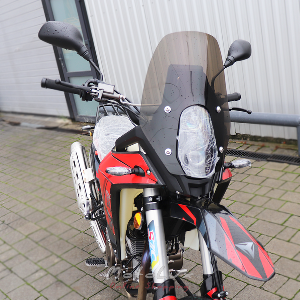 Enduro motorker&eacute;kp&aacute;r KOVI ADT 300, fekete &eacute;s piros, 2024