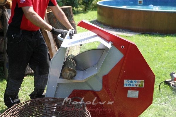 Kol&eacute;bkov&aacute; p&iacute;la Vari KP-700, 5000W