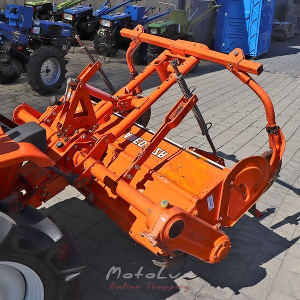 Мінітрактор Kubota B1 14 з фрезою, був у використанні, помаранчевий