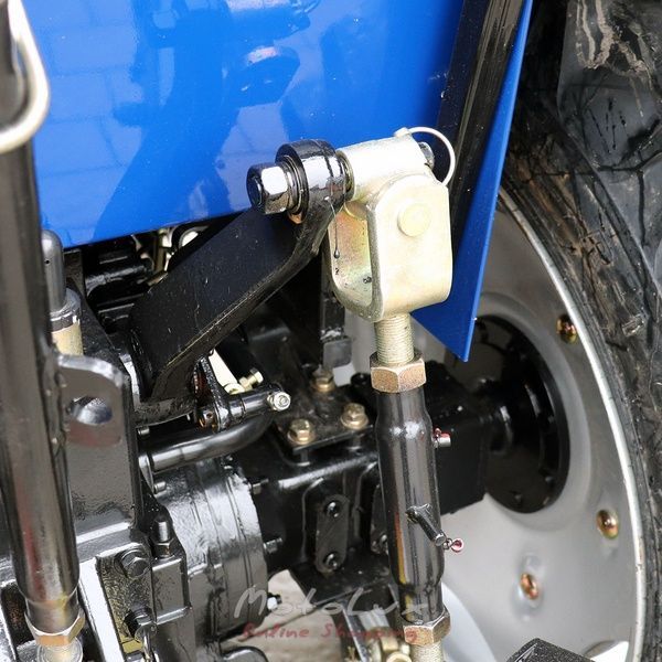 5404К DTZ  Traktor, 40 LE., 4х4, 4 hengeres, kabin fűt&eacute;ssel, hidraulikus nyom&aacute;sfokoz&oacute;