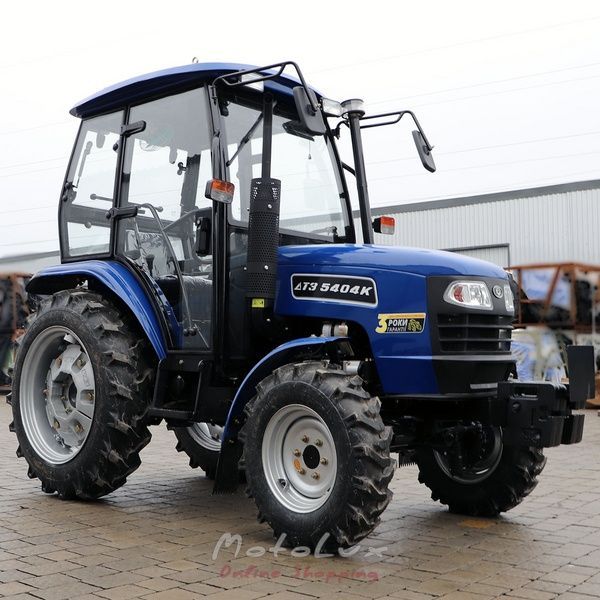 5404К DTZ  Traktor, 40 LE., 4х4, 4 hengeres, kabin fűt&eacute;ssel, hidraulikus nyom&aacute;sfokoz&oacute;