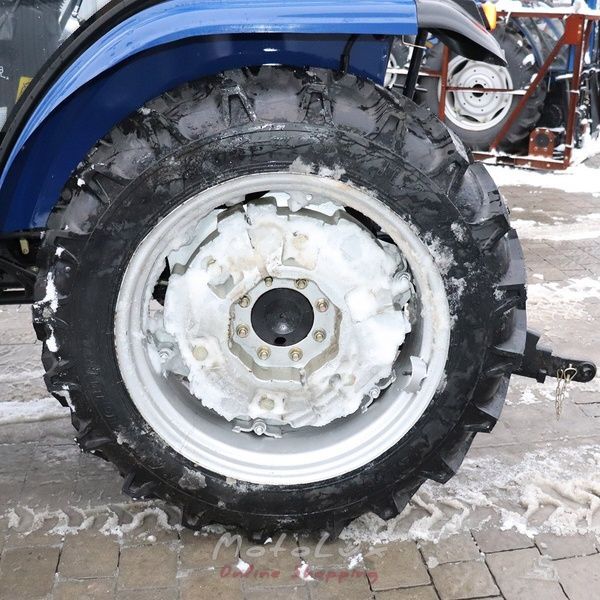 5404К DTZ  Traktor, 40 LE., 4х4, 4 hengeres, kabin fűt&eacute;ssel, hidraulikus nyom&aacute;sfokoz&oacute;