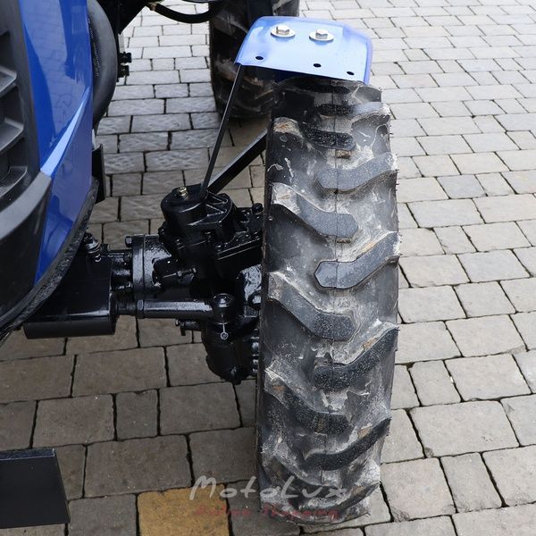 5404К DTZ  Traktor, 40 LE., 4х4, 4 hengeres, kabin fűt&eacute;ssel, hidraulikus nyom&aacute;sfokoz&oacute;