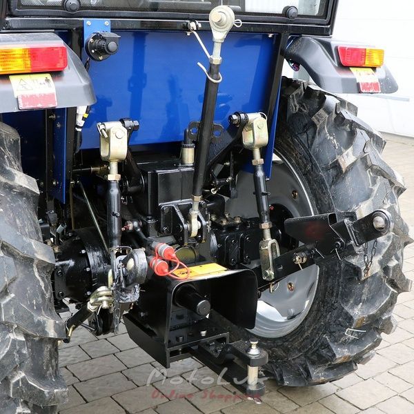 5404К DTZ  Traktor, 40 LE., 4х4, 4 hengeres, kabin fűt&eacute;ssel, hidraulikus nyom&aacute;sfokoz&oacute;