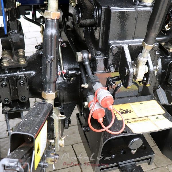 5404К DTZ  Traktor, 40 LE., 4х4, 4 hengeres, kabin fűt&eacute;ssel, hidraulikus nyom&aacute;sfokoz&oacute;