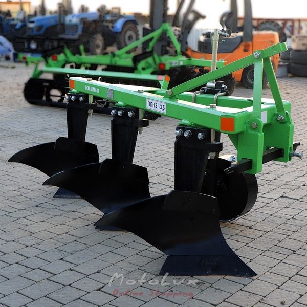 Three-Hull Plow Zemmash PLN 3-35