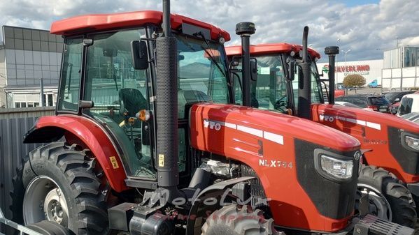 Трактор YTO NLX 754, червоний