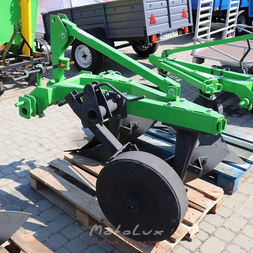 Pluh dvojak pre traktor 2-25 Bomet