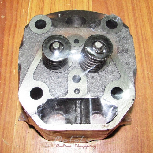 Cylinder head R180NM for assembly for motor block